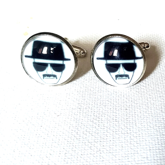NEW Cufflinks: Walter White Breaking Bad! Stainless Steel. Gift Box Included! - Picture 4 of 6